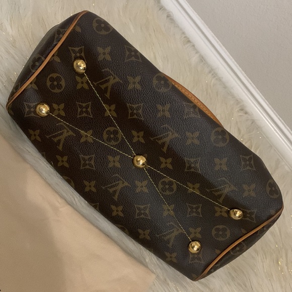 Louis Vuitton Monogram Tivoli leather hand bag - Picture 8 of 16